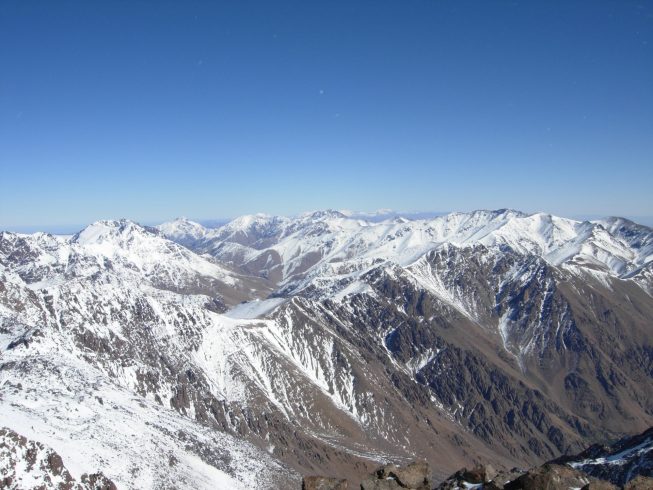 Looking-east-from-Toubkal